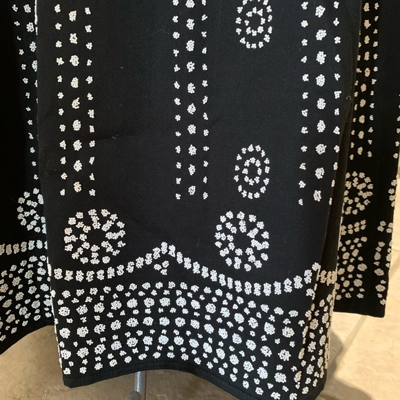 WHITE HOUSE BLACK MARKET Beaded, A-line Bell Skirt - Amazing pre-owned condition - Picture 4 of 8